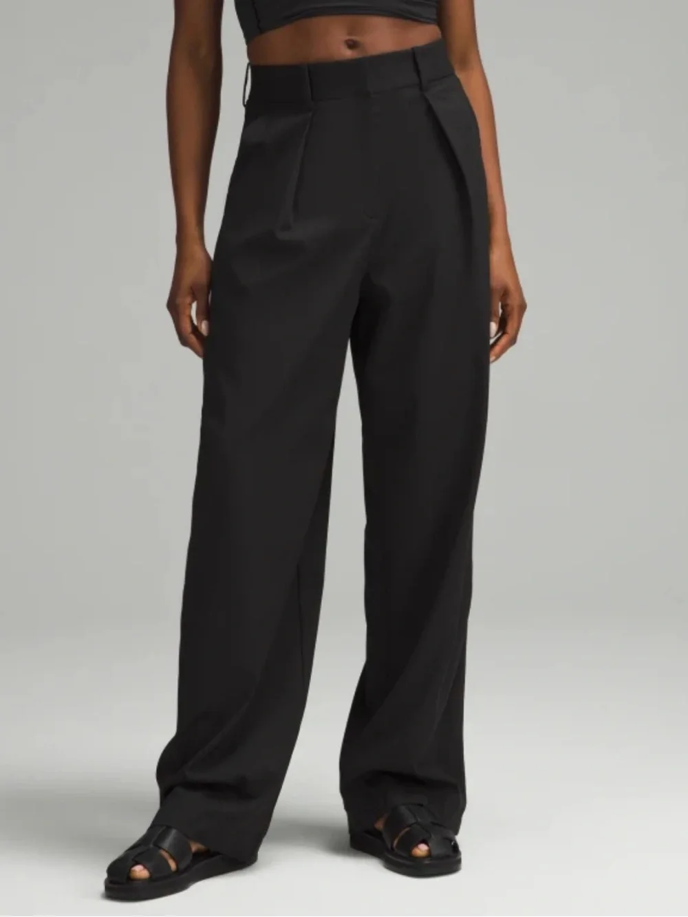 NWT/Like New Lululemon Casual Set. Size Top S / Bottom 4
